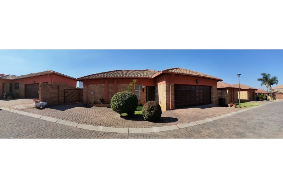 To Let 3 Bedroom Property for Rent in Bartlett Gauteng