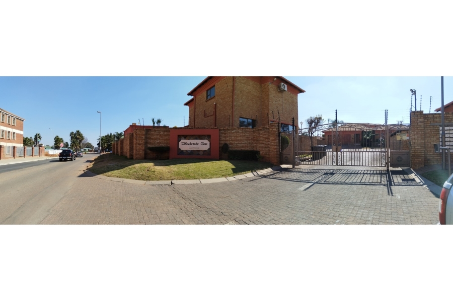 To Let 3 Bedroom Property for Rent in Bartlett Gauteng