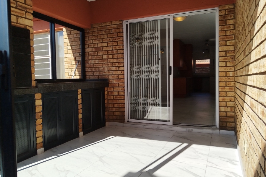 To Let 3 Bedroom Property for Rent in Bartlett Gauteng