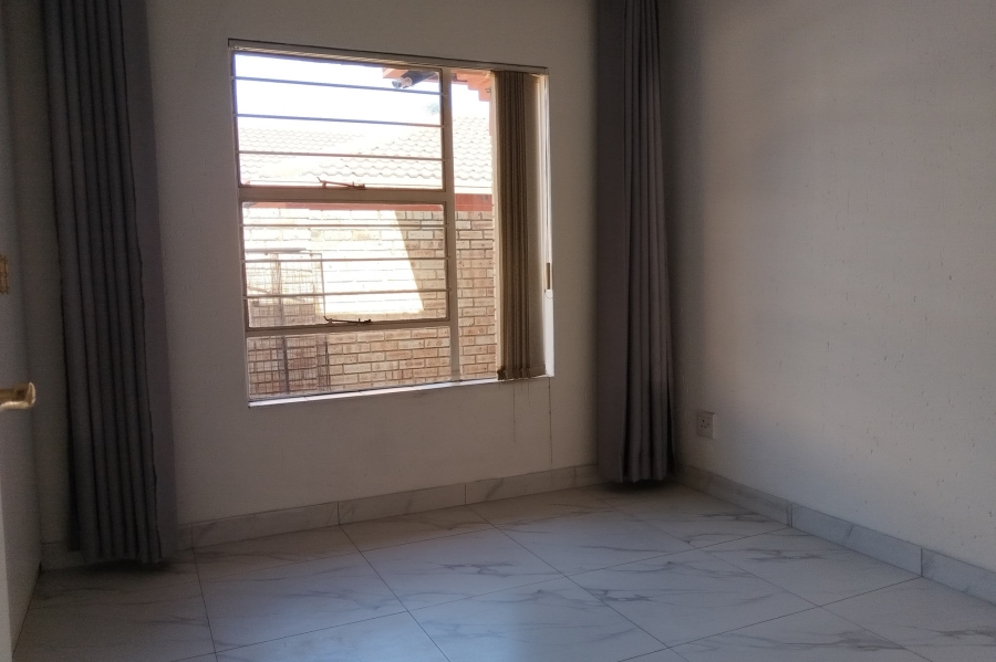 To Let 3 Bedroom Property for Rent in Bartlett Gauteng