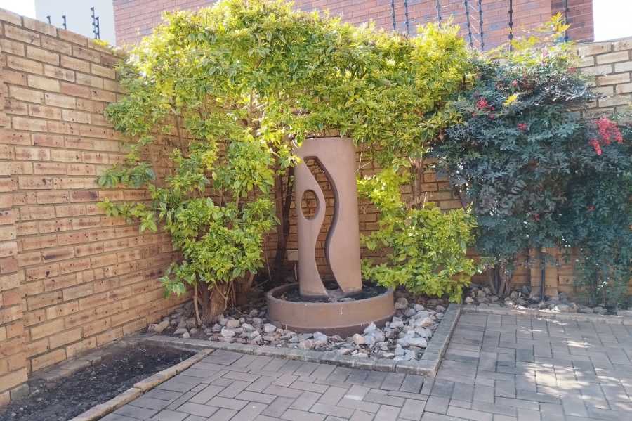 To Let 3 Bedroom Property for Rent in Bartlett Gauteng