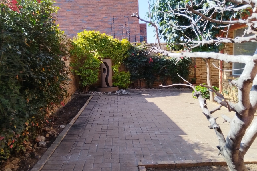 To Let 3 Bedroom Property for Rent in Bartlett Gauteng