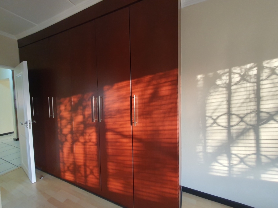 To Let 3 Bedroom Property for Rent in Sunninghill Gauteng