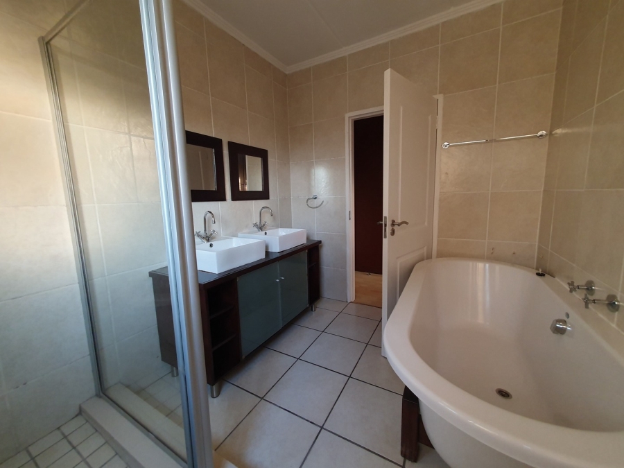 To Let 3 Bedroom Property for Rent in Sunninghill Gauteng
