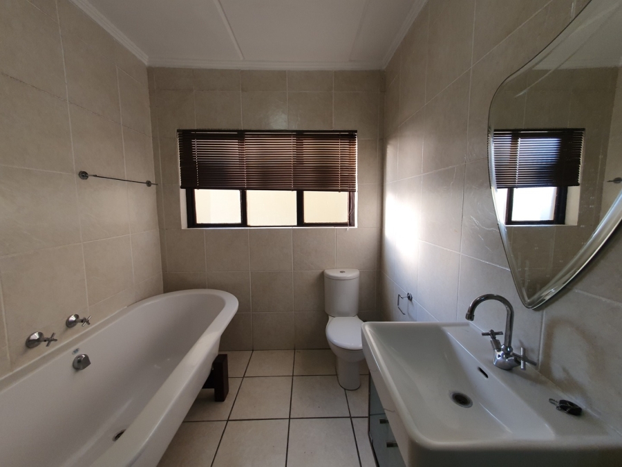 To Let 3 Bedroom Property for Rent in Sunninghill Gauteng