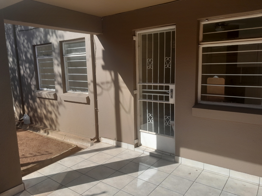 To Let 2 Bedroom Property for Rent in Florentia Gauteng
