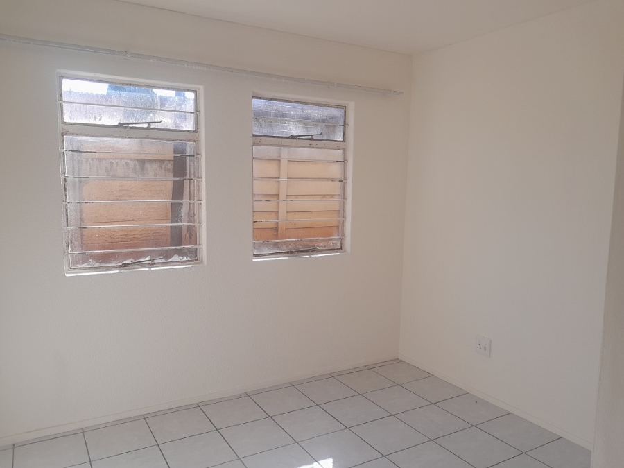 To Let 2 Bedroom Property for Rent in Florentia Gauteng