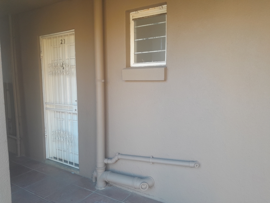 To Let 2 Bedroom Property for Rent in Florentia Gauteng