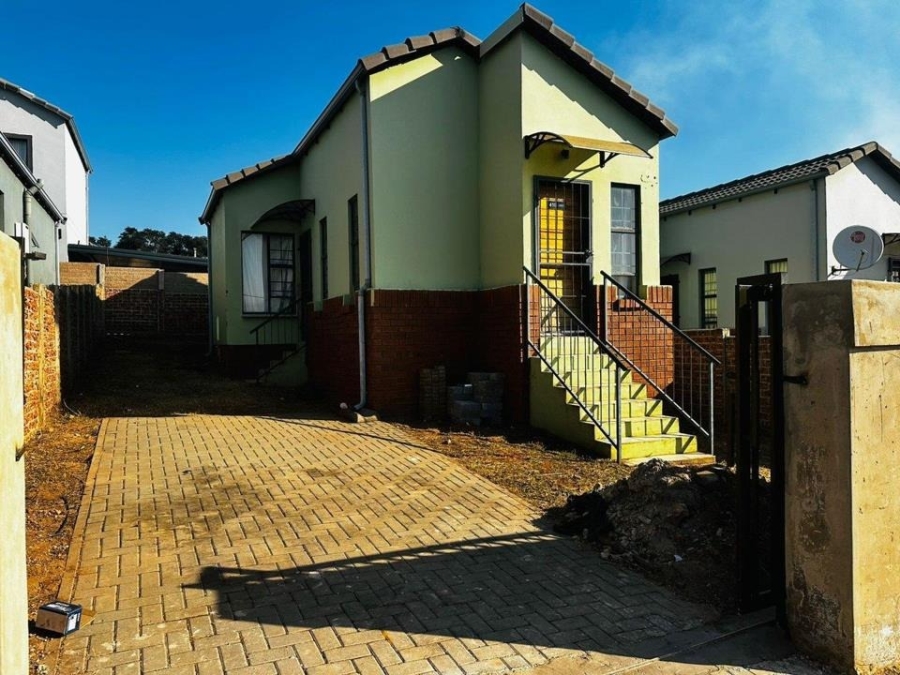 2 Bedroom Property for Sale in South Hills Gauteng