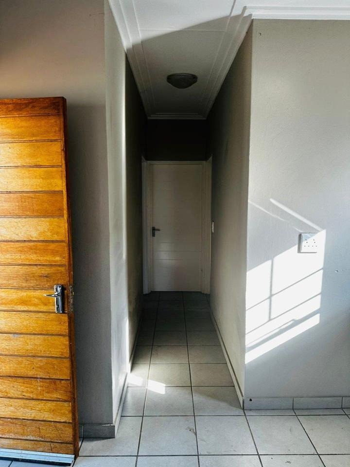 2 Bedroom Property for Sale in South Hills Gauteng