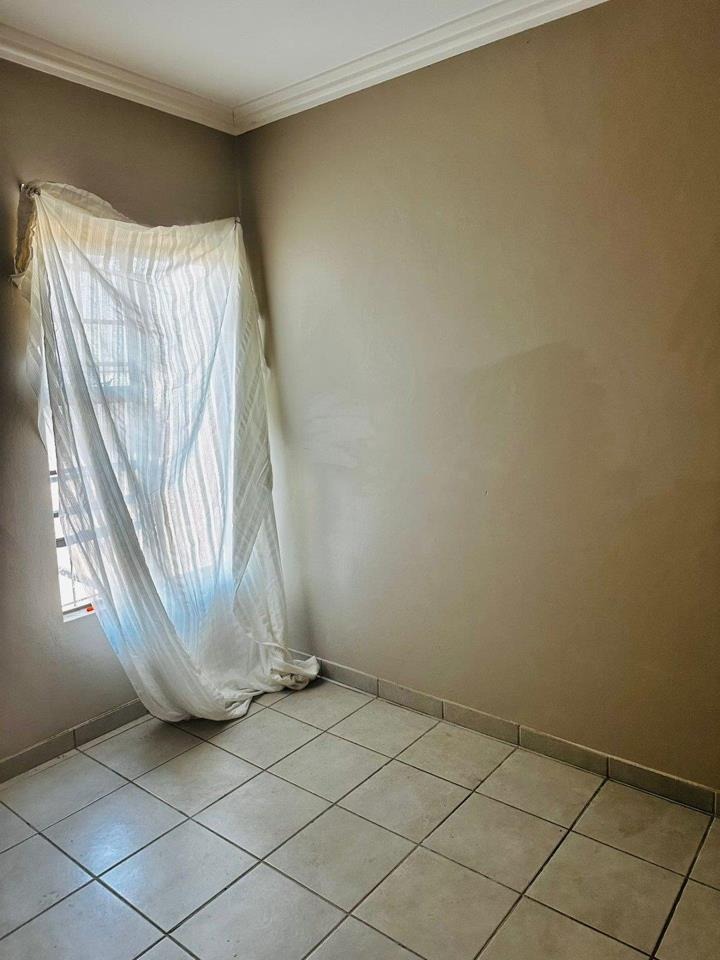 2 Bedroom Property for Sale in South Hills Gauteng