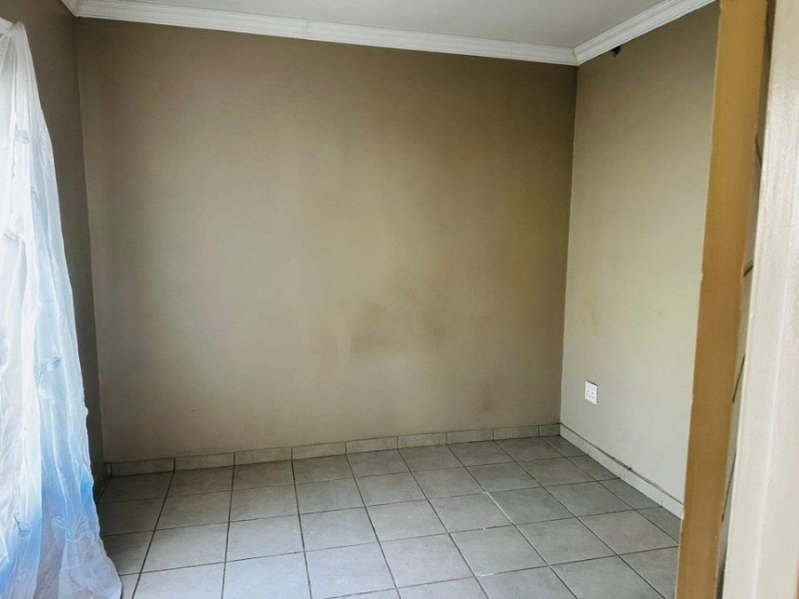 2 Bedroom Property for Sale in South Hills Gauteng