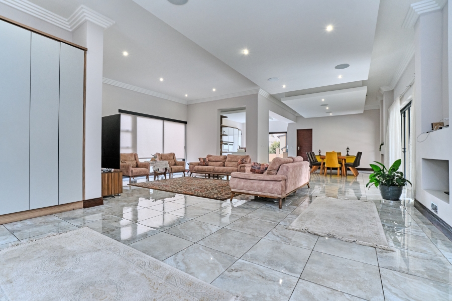 To Let 5 Bedroom Property for Rent in Waterfall Country Estate Gauteng