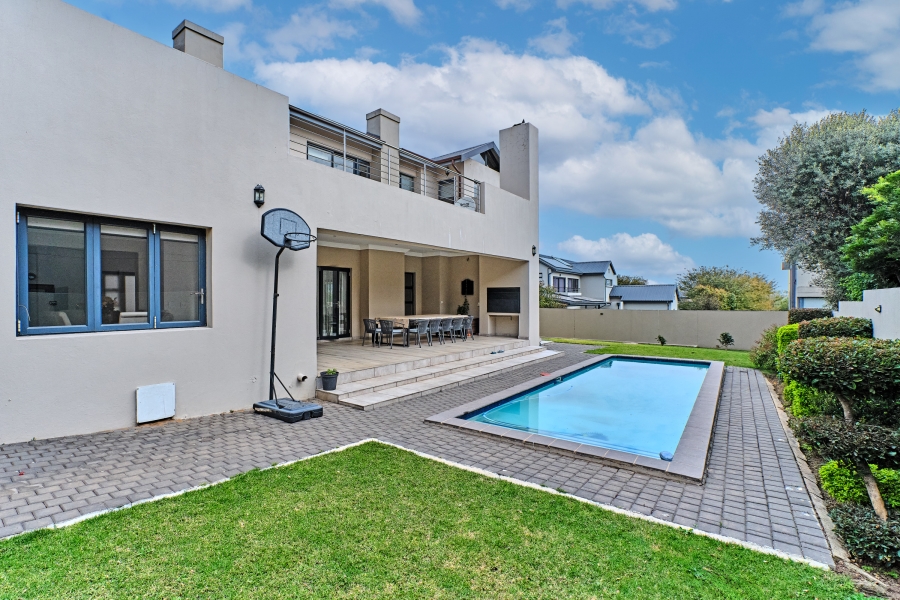 To Let 5 Bedroom Property for Rent in Waterfall Country Estate Gauteng