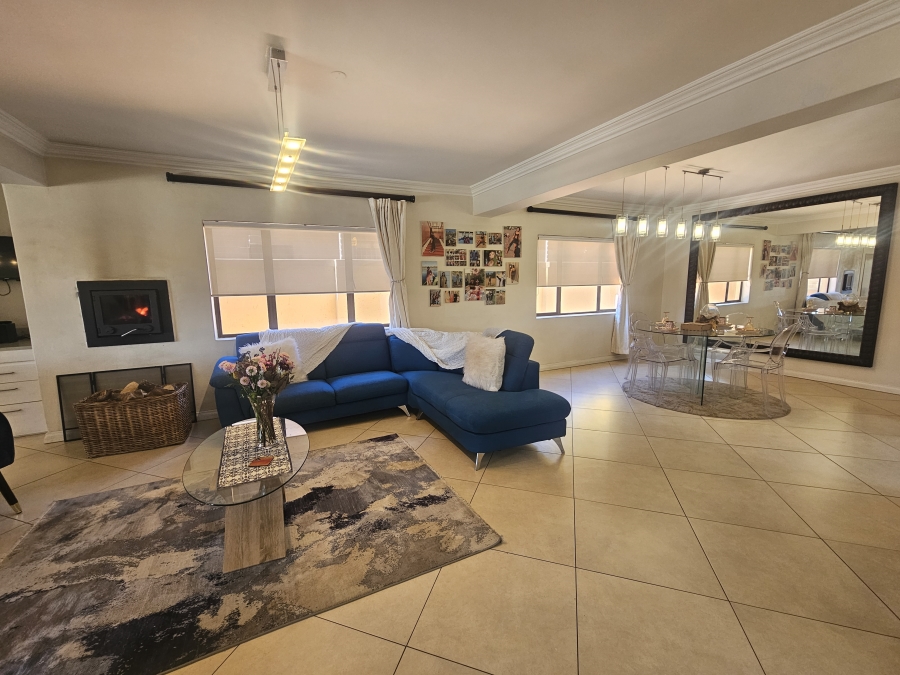 5 Bedroom Property for Sale in Dowerglen Ext 3 Gauteng