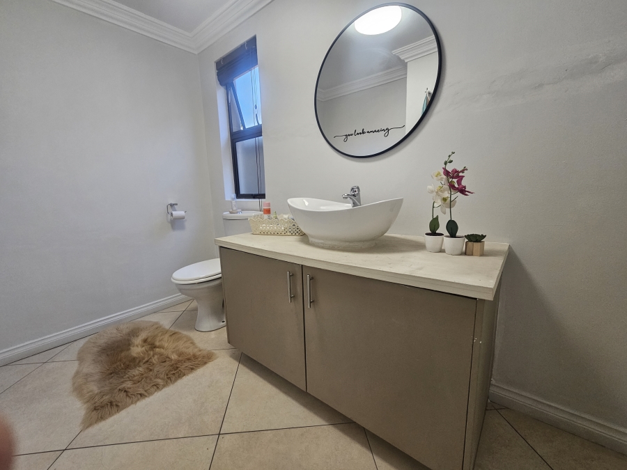 5 Bedroom Property for Sale in Dowerglen Ext 3 Gauteng