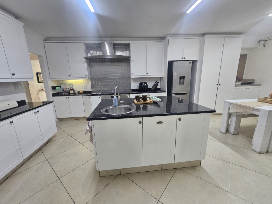 5 Bedroom Property for Sale in Dowerglen Ext 3 Gauteng