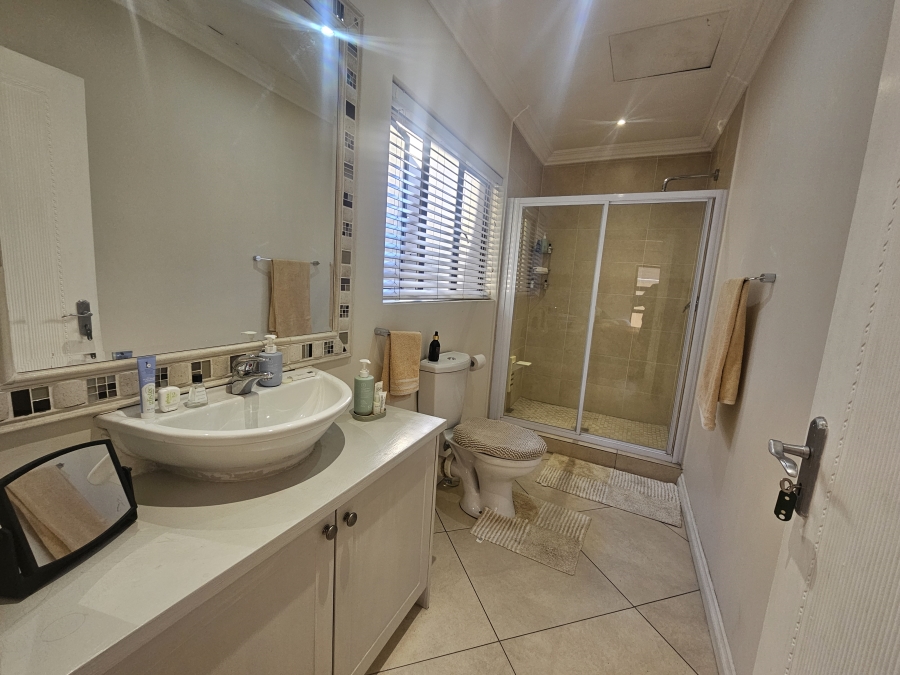 5 Bedroom Property for Sale in Dowerglen Ext 3 Gauteng