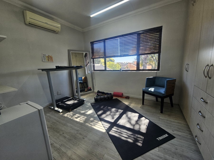 5 Bedroom Property for Sale in Dowerglen Ext 3 Gauteng