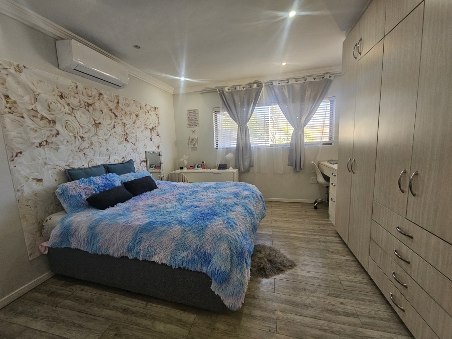 5 Bedroom Property for Sale in Dowerglen Ext 3 Gauteng