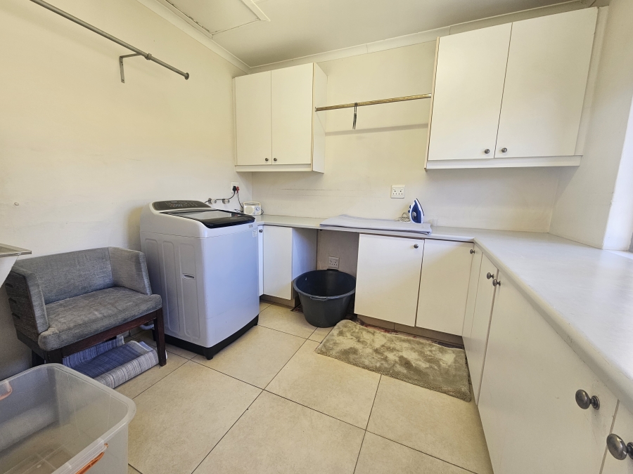5 Bedroom Property for Sale in Dowerglen Ext 3 Gauteng