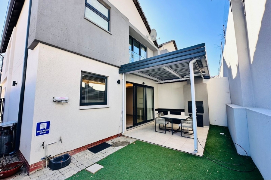 3 Bedroom Property for Sale in Bryanston East Gauteng