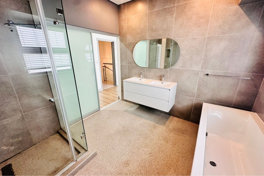 3 Bedroom Property for Sale in Bryanston East Gauteng