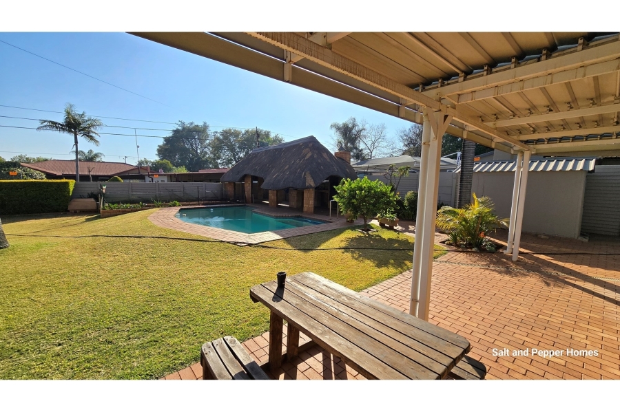 To Let 3 Bedroom Property for Rent in Sinoville Gauteng