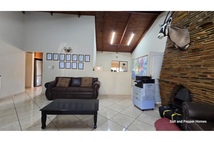 To Let 3 Bedroom Property for Rent in Sinoville Gauteng