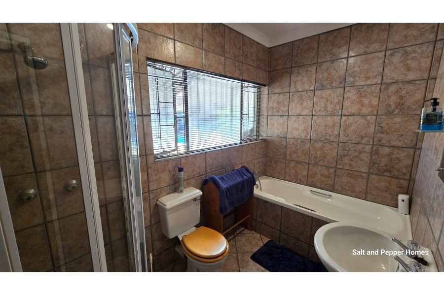 To Let 3 Bedroom Property for Rent in Sinoville Gauteng