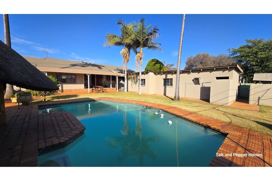 To Let 3 Bedroom Property for Rent in Sinoville Gauteng
