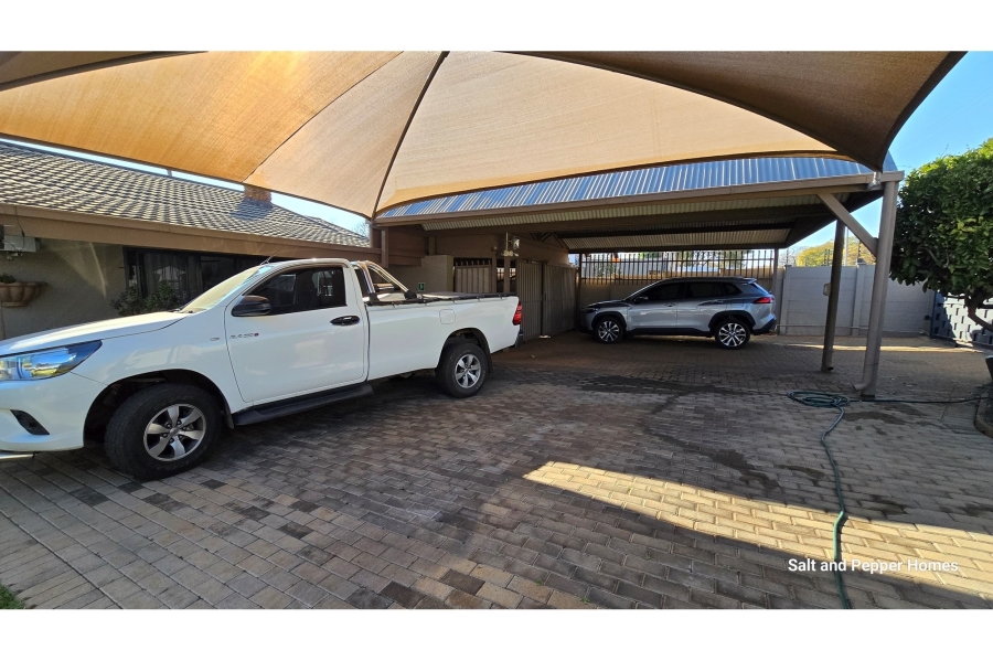 To Let 3 Bedroom Property for Rent in Sinoville Gauteng