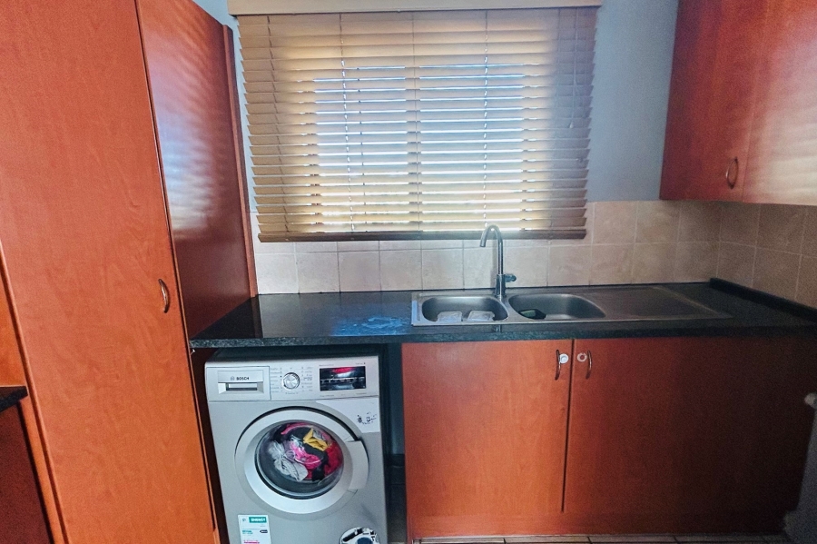2 Bedroom Property for Sale in Halfway Gardens Gauteng