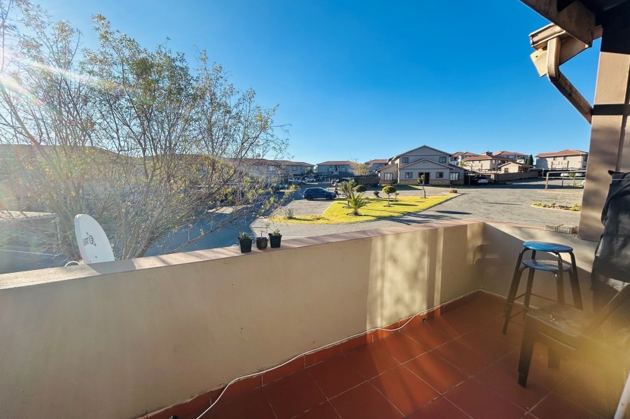 2 Bedroom Property for Sale in Halfway Gardens Gauteng