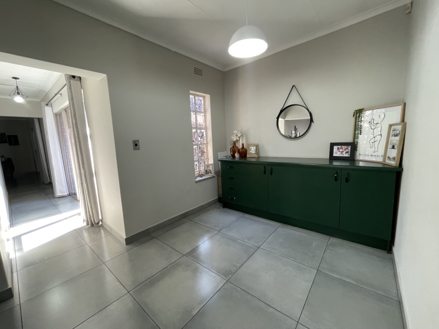 5 Bedroom Property for Sale in Kenleaf Gauteng