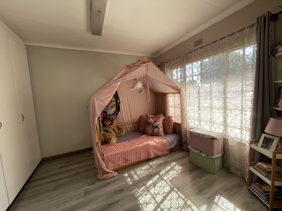 5 Bedroom Property for Sale in Kenleaf Gauteng