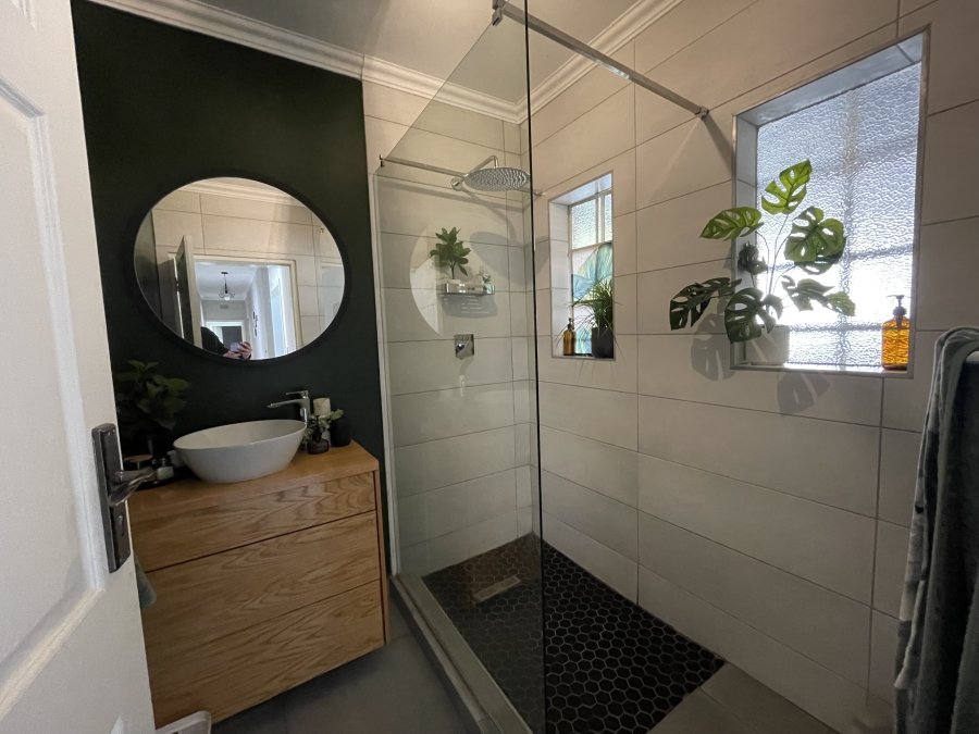 5 Bedroom Property for Sale in Kenleaf Gauteng