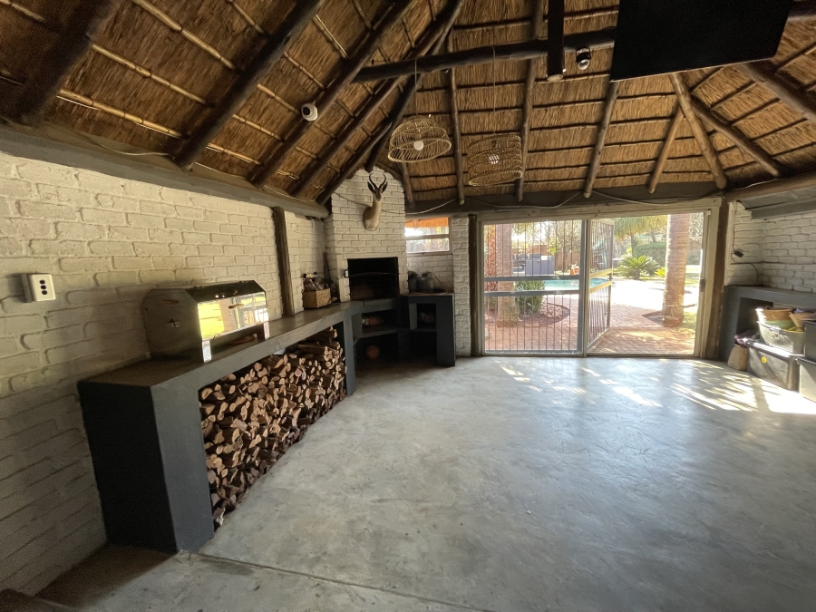 5 Bedroom Property for Sale in Kenleaf Gauteng