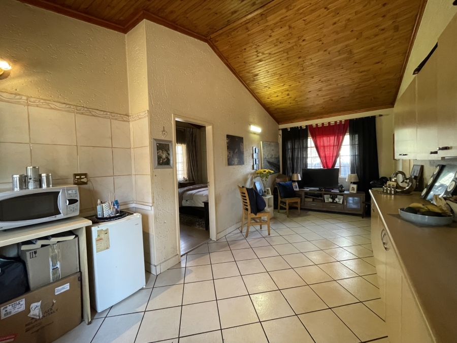 5 Bedroom Property for Sale in Kenleaf Gauteng