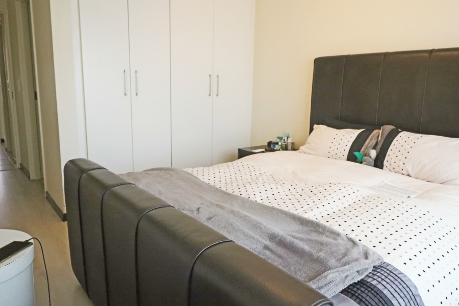 To Let 2 Bedroom Property for Rent in Bryanston Gauteng
