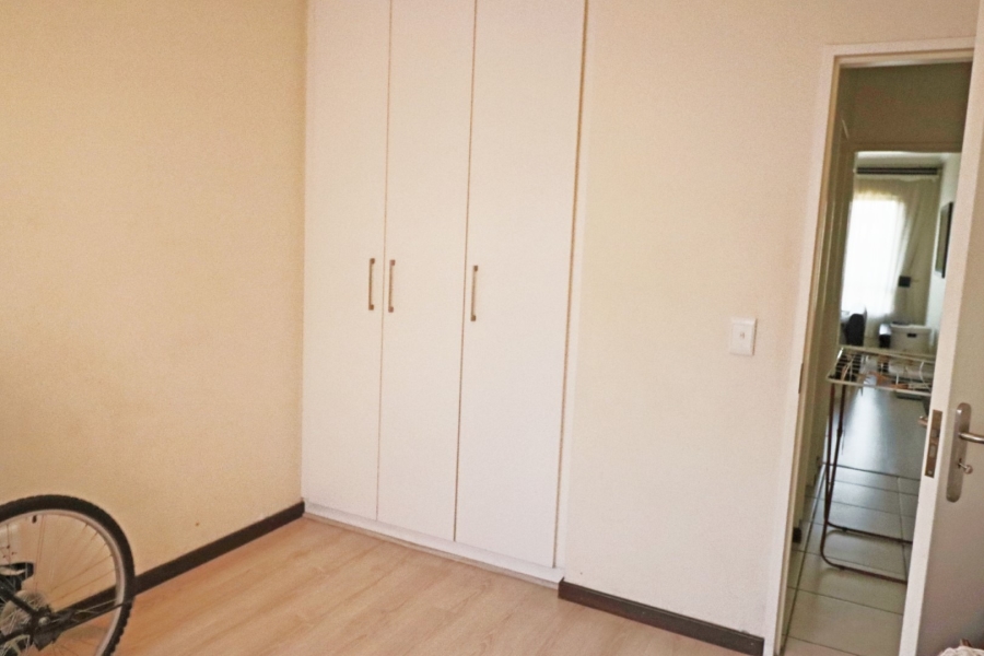 To Let 2 Bedroom Property for Rent in Bryanston Gauteng