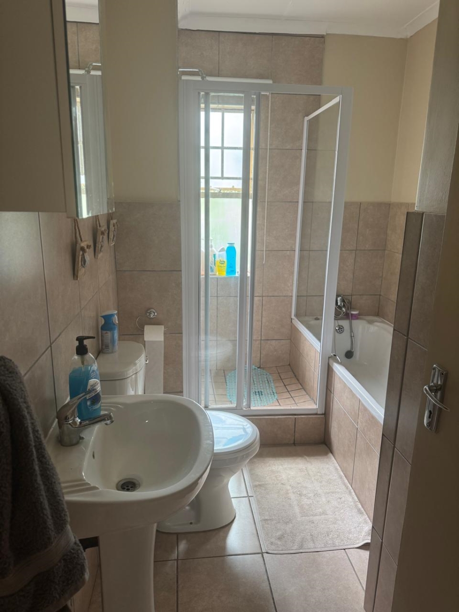To Let 4 Bedroom Property for Rent in Tijger Valley Gauteng