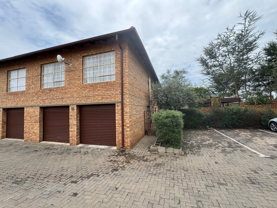 To Let 4 Bedroom Property for Rent in Tijger Valley Gauteng