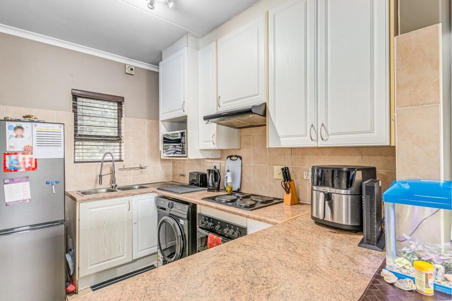 3 Bedroom Property for Sale in Broadacres Gauteng
