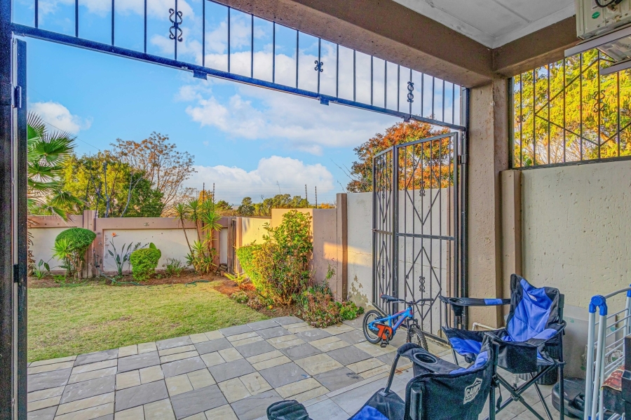 3 Bedroom Property for Sale in Broadacres Gauteng