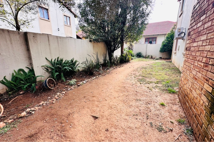 To Let 3 Bedroom Property for Rent in Ruimsig Gauteng