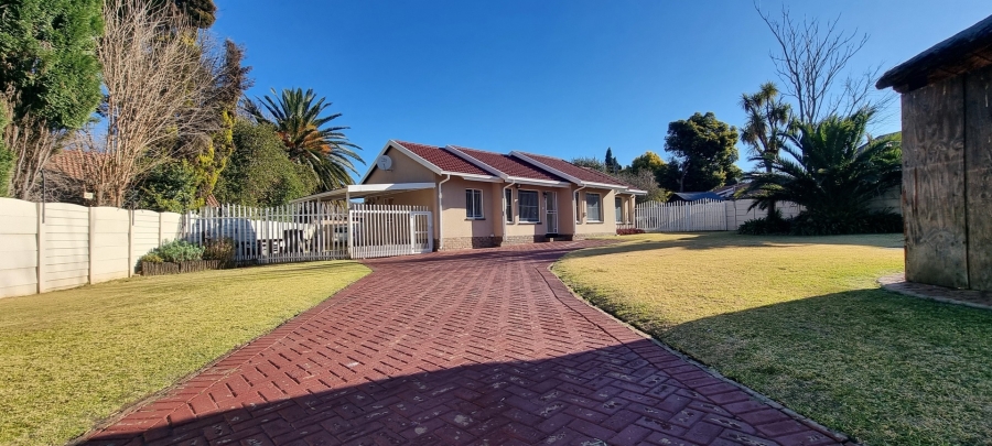 3 Bedroom Property for Sale in Sunward Park Gauteng