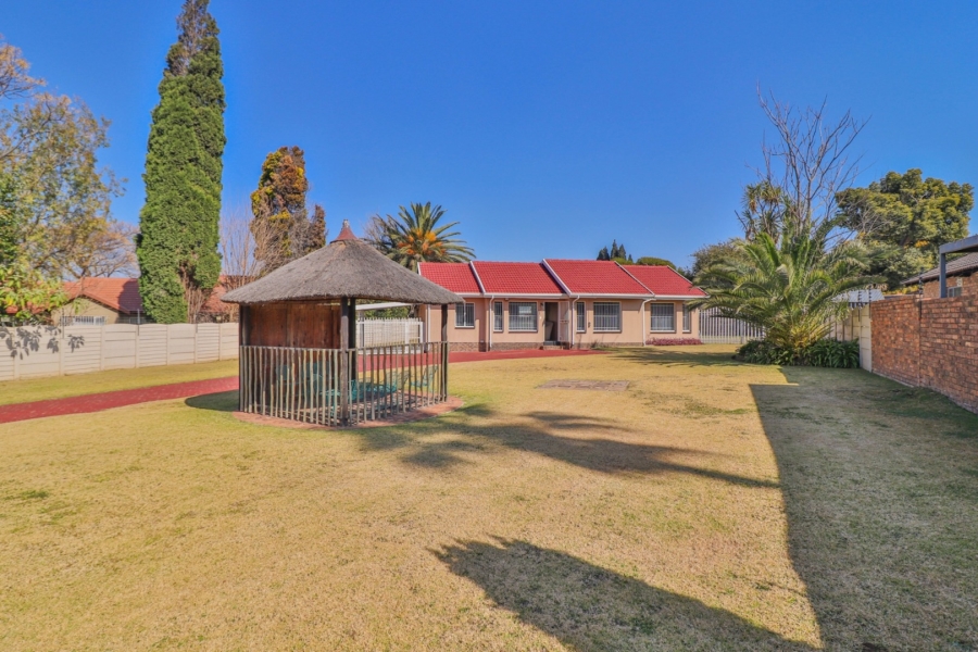 3 Bedroom Property for Sale in Sunward Park Gauteng