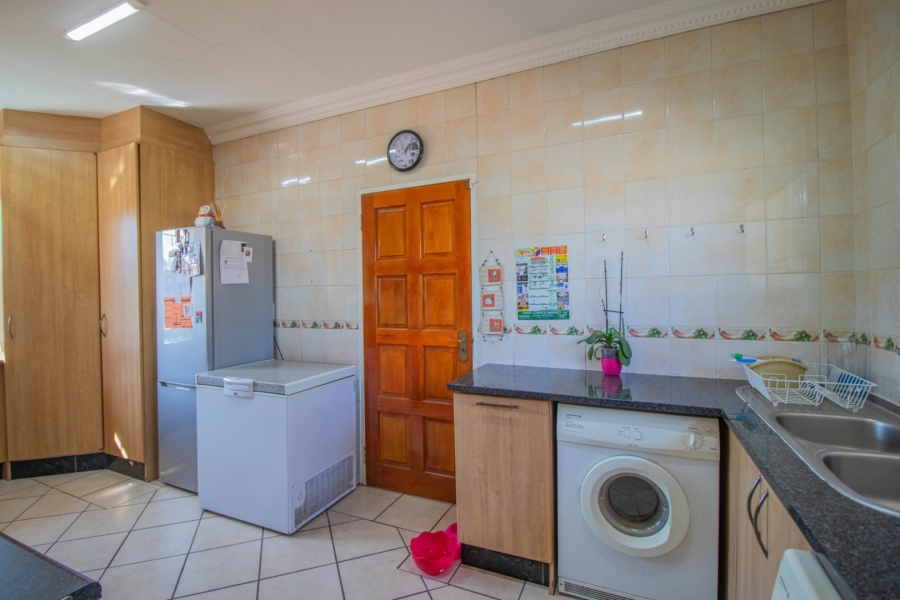 3 Bedroom Property for Sale in Sunward Park Gauteng
