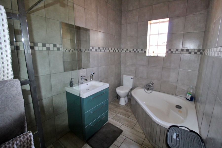 4 Bedroom Property for Sale in Primrose Gauteng